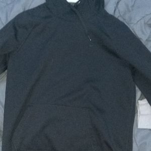 black nike pullover